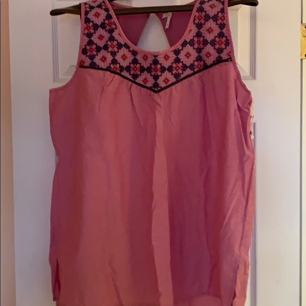 Sleeveless cotton top